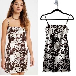 Urban outfitters mini dress animal, print cream and brown size SP